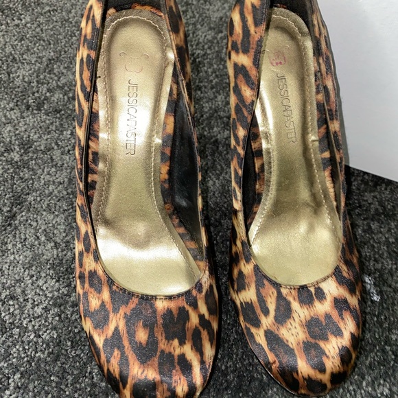 Black Cheetah Print Heels! - Picture 3 of 3